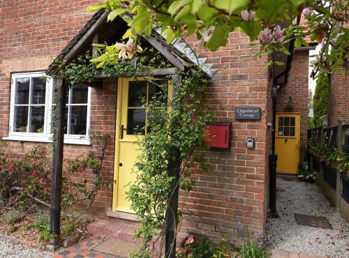Gingerbread Cottage in Canterbury