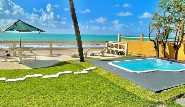 House with Pool on the Beachfront in Maceió - AL in Maceió