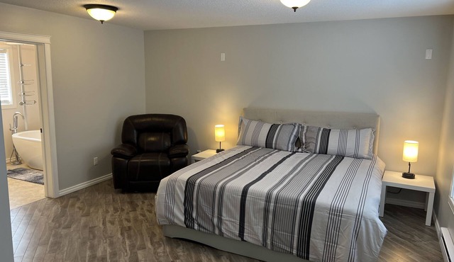 King Suite with Fireplace Upper Floor Suite in Three Hills