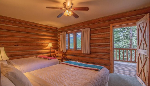 Lodge Double Queen Longs Peak View in Estes Park