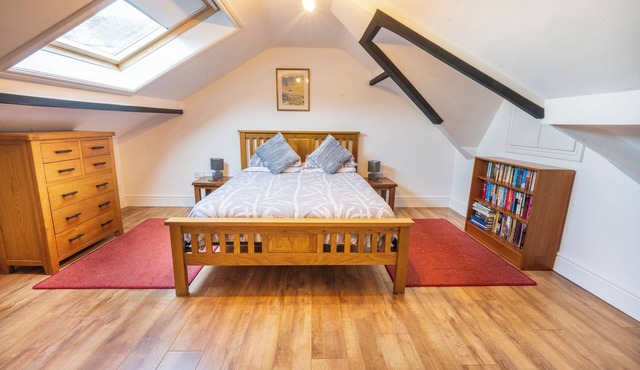 Luxury 4 Star Holiday Apartment, Free Wi-Fi, 1 bedroom, 1 sofa-bed. in Llandudno