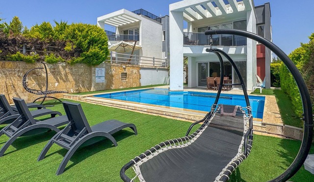 Luxury villa with private pool in Kusadasi