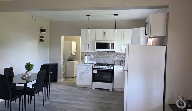 Modern 1BR Mountain View Retreat w/AC & Full Kitchen in Saint Peter