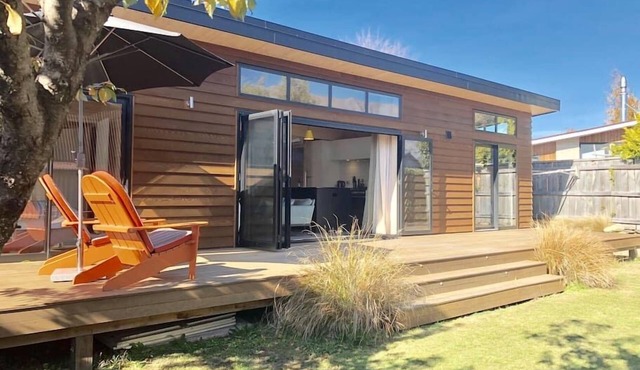 Modern Kowhai Cottage in Wanaka