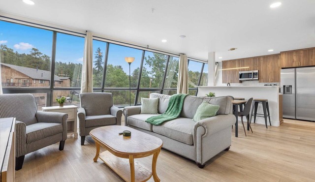 Modern Stay in the Heart of Evergreen! in Evergreen
