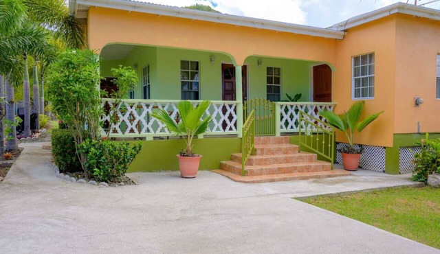 Modern two bedroom, 2 bathroom near Jolly beach for a peaceful stay. in St Mary's Parish