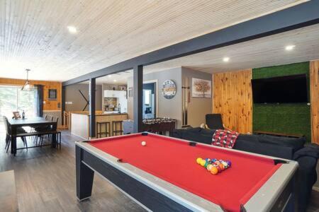 Nature chalet, spa, river in Saint-Côme in Saint Come