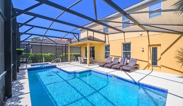 Near Disney - 4BR Home - Pool, Hot Tub, Games, BBQ in Davenport