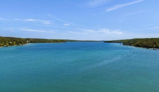*NEW LISTING* Newly Built Walloon Lodge with Guest Houses in Petoskey