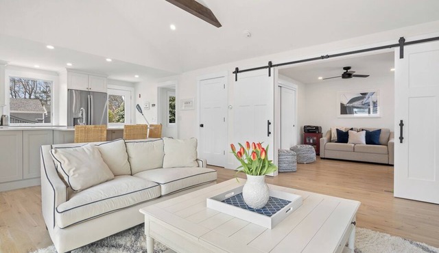 Newly Renovated, New Seabury Mews Home with Private Patio - 2 miles to beach! in Mashpee