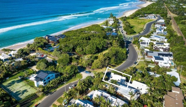 Noire at the Beach - Steps from Belongil Beach in Byron Bay