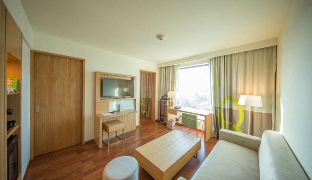 Novotel Chennai Sipcot in Tirupporur