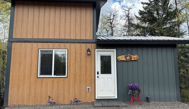 Payne Lake Wilderness Huts - Trout Creek in Mountain View