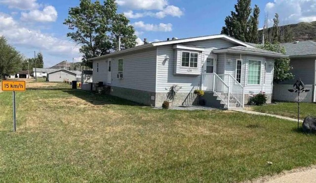 Perfect stay for a family or a group of friends visiting our beautiful valley! in Drumheller