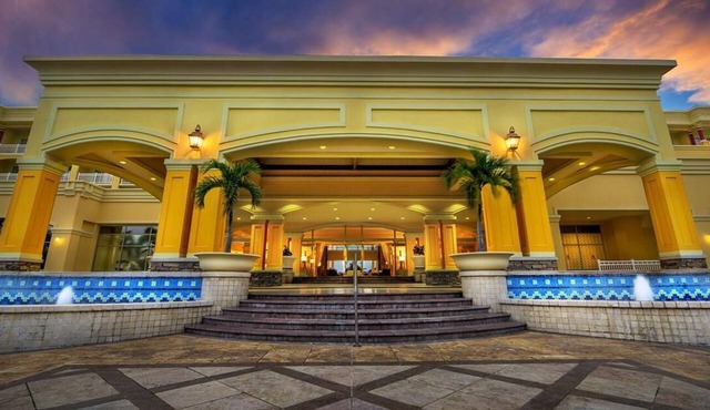 Perfectly situated on the enchanting island of ST.Kitts Marriott'sBeach club.
