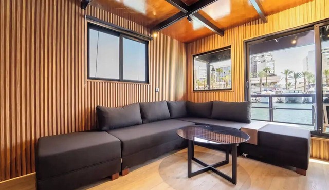 RedSeaSuite Duplex Suite + Attached Car in Eilat