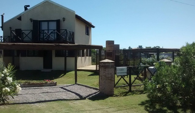 Simple casa de playa para descansar con familia y amigos, in La Barra