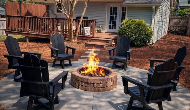 SoPi Cottage - Walk to Town - King Bed in Southern Pines