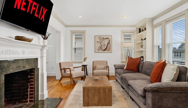 Spacious 4BR2BA with 4 Private Parking spots! Near Boston Harvard MIT Tufts in Somerville