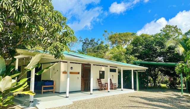 Spacious private home on the outskirts of Puerto Jimenez with WiFi, AC & garden in Puerto Jimenez
