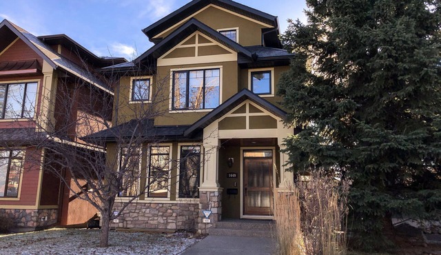 Stay, work and relax… Executive House in NW Calgary in Calgary