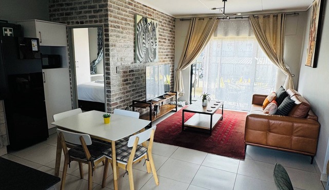 Stunning 2-bedroom, 2 bathrooms apartment in Green Valley Estate: Home to Nature in Riverside