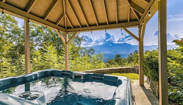 Sweet View|EpicView|HotTub|PoolTable|Dollywood tkt in Gatlinburg