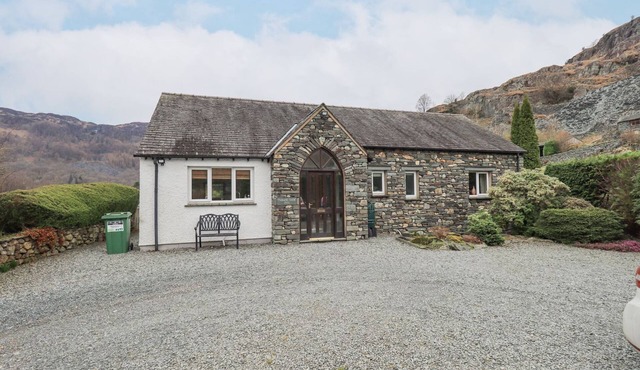 THRANG VIEW, pet friendly, with open fire in Chapel Stile in Ambleside