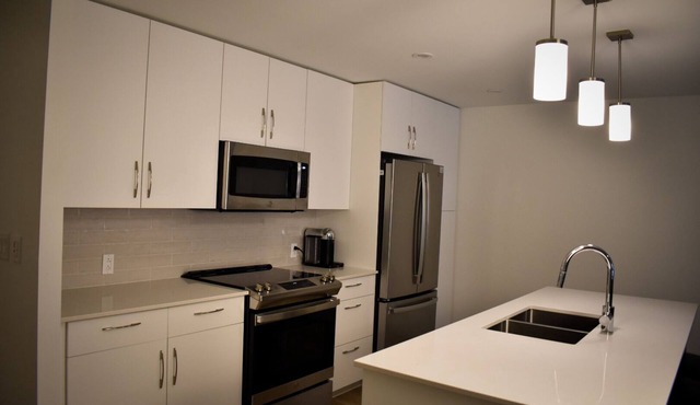 Three Sisters Haven - Brand-New Modern Comfort in Moncton