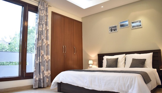 Two Green Park Bed & Breakfast in New Delhi