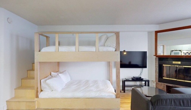 Unit 6418 - 1 room - 2 people in Beaupré
