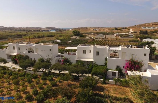 Marili Apartments Studios in Paros
