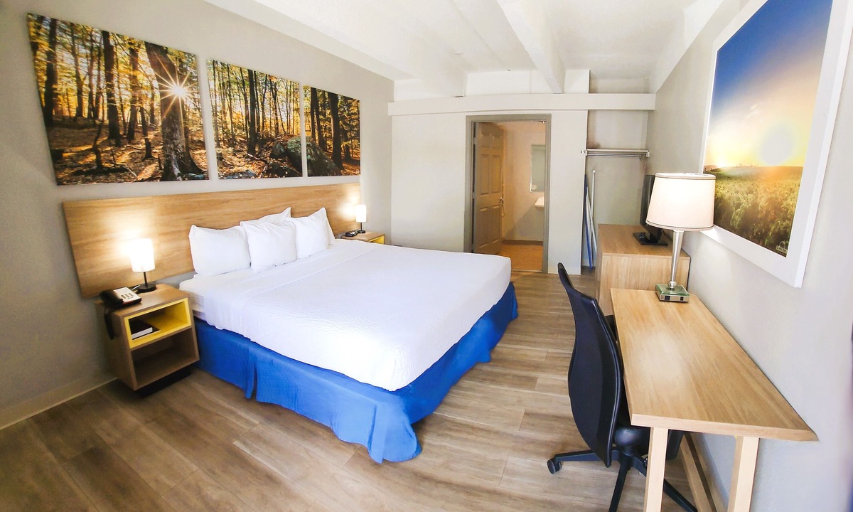 Capitol Hill Hotel | Days Inn by Wyndham Denver Downtown