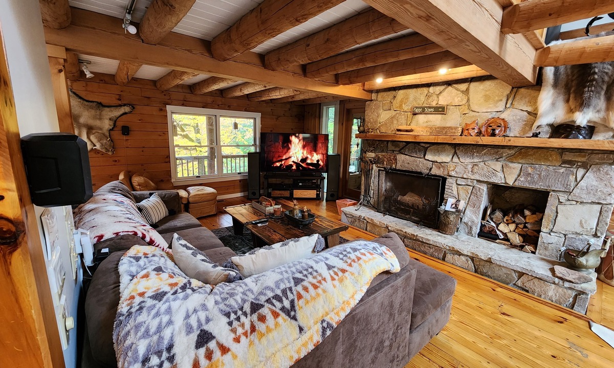 Wardsboro House | Sleeps 30! 2 Cabins, 10 Bedrooms, 3 Kitchens, Hot Tub, Fireplaces, Game Rooms