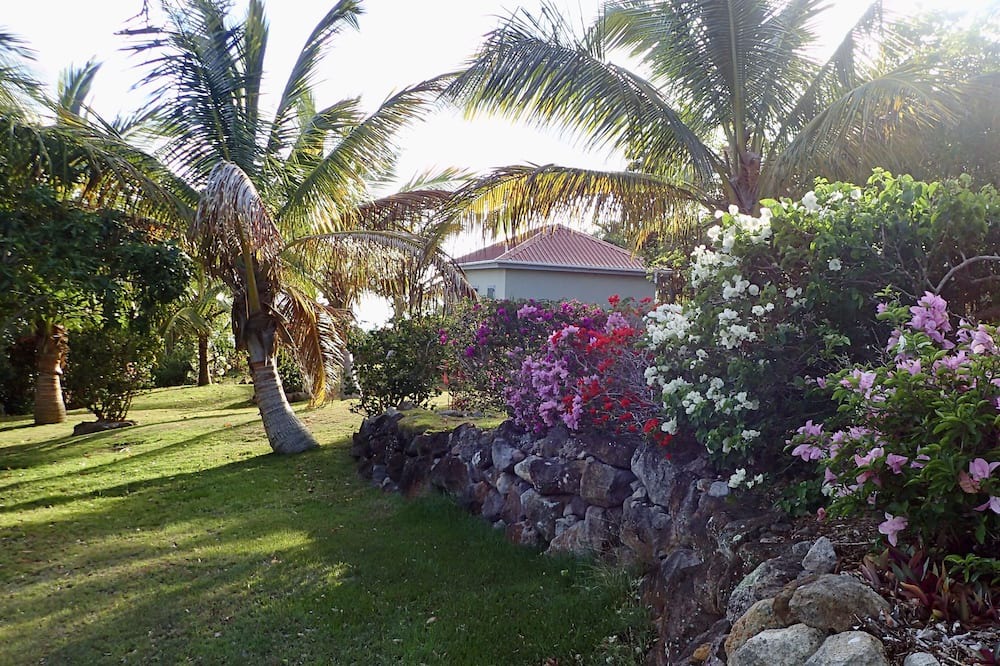 Photo of Outdoor in Pond Hill