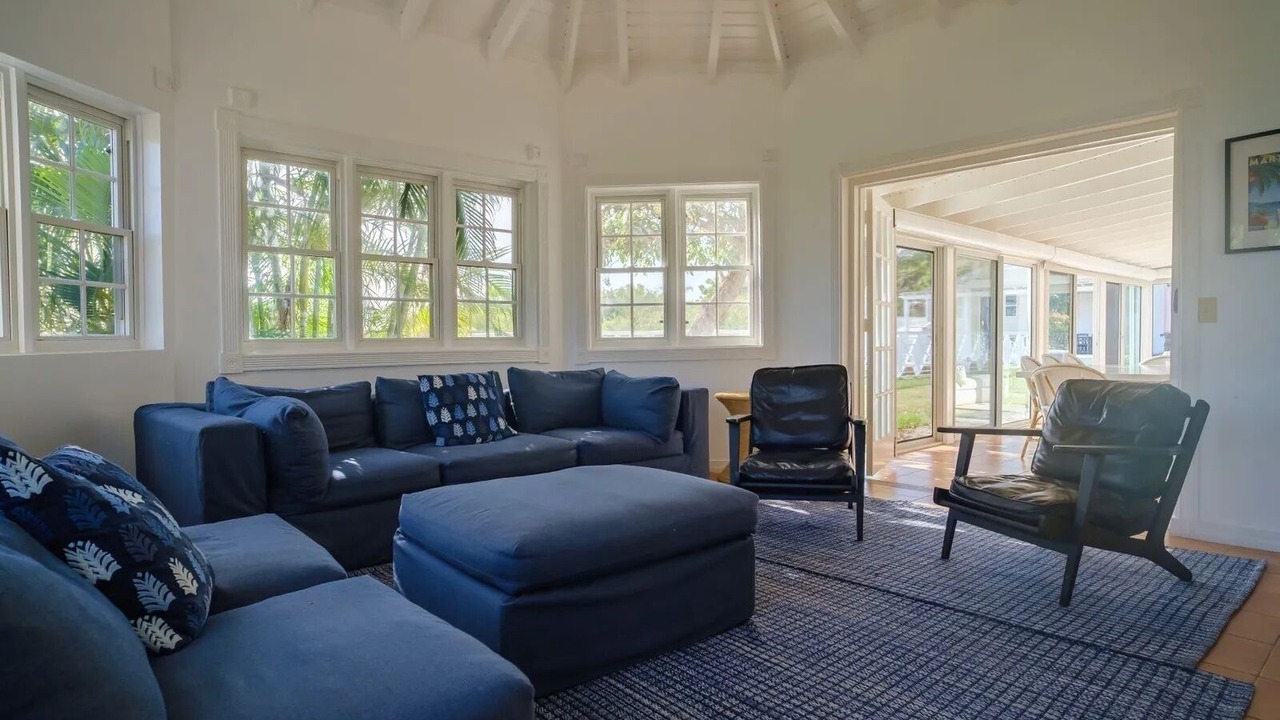 Photo of Livingroom in Charlestown