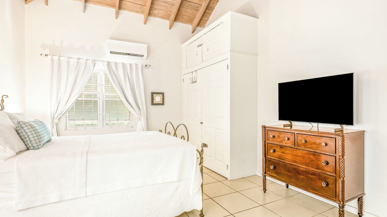 Photo of Bedroom in Frigate Bay