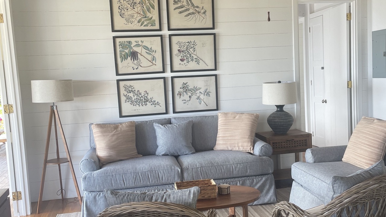 Photo of Livingroom in Pond Hill
