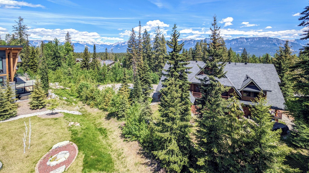 Photo of Outdoor in Golden