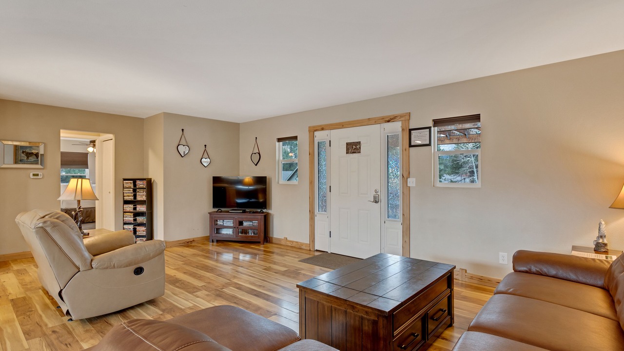 Photo of Livingroom in Estes Park