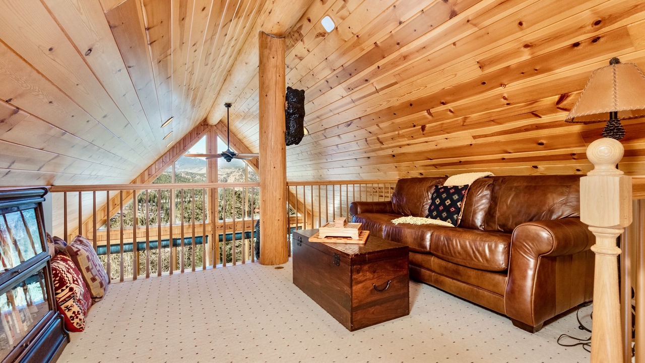 Photo of Livingroom in Windcliff Estates