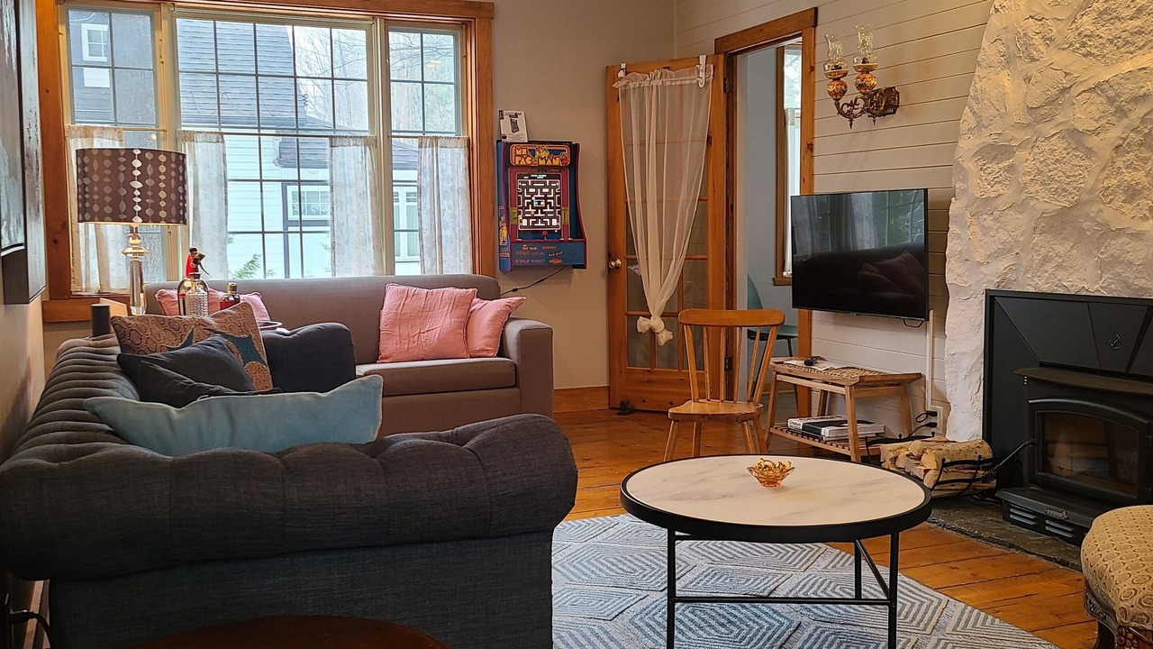 Photo of Livingroom in Rawdon