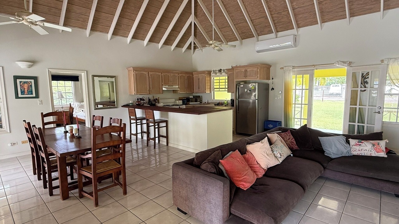 Photo of Livingroom in Westbury