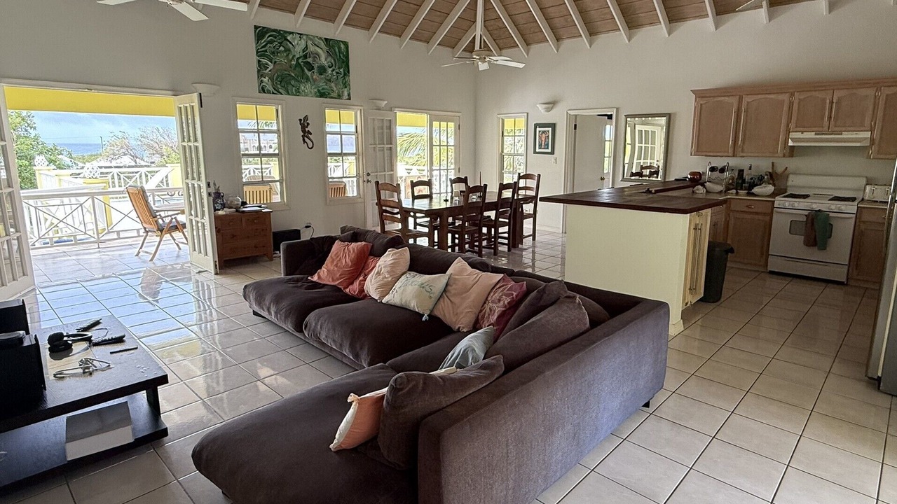 Photo of Livingroom in Westbury