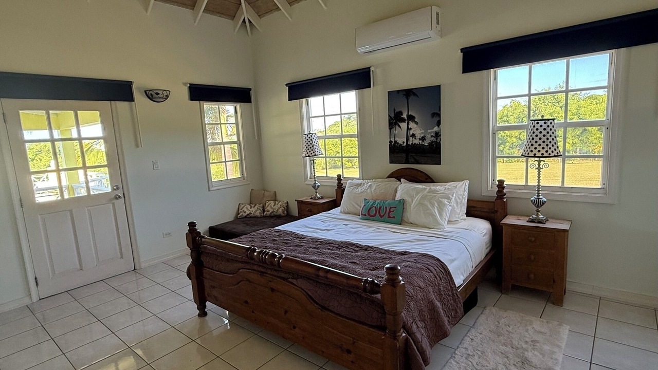 Photo of Bedroom in Westbury