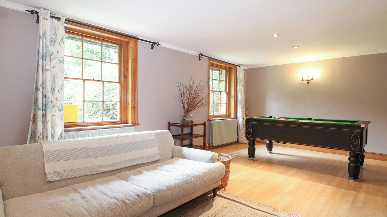 Photo of Livingroom in Etchinghill