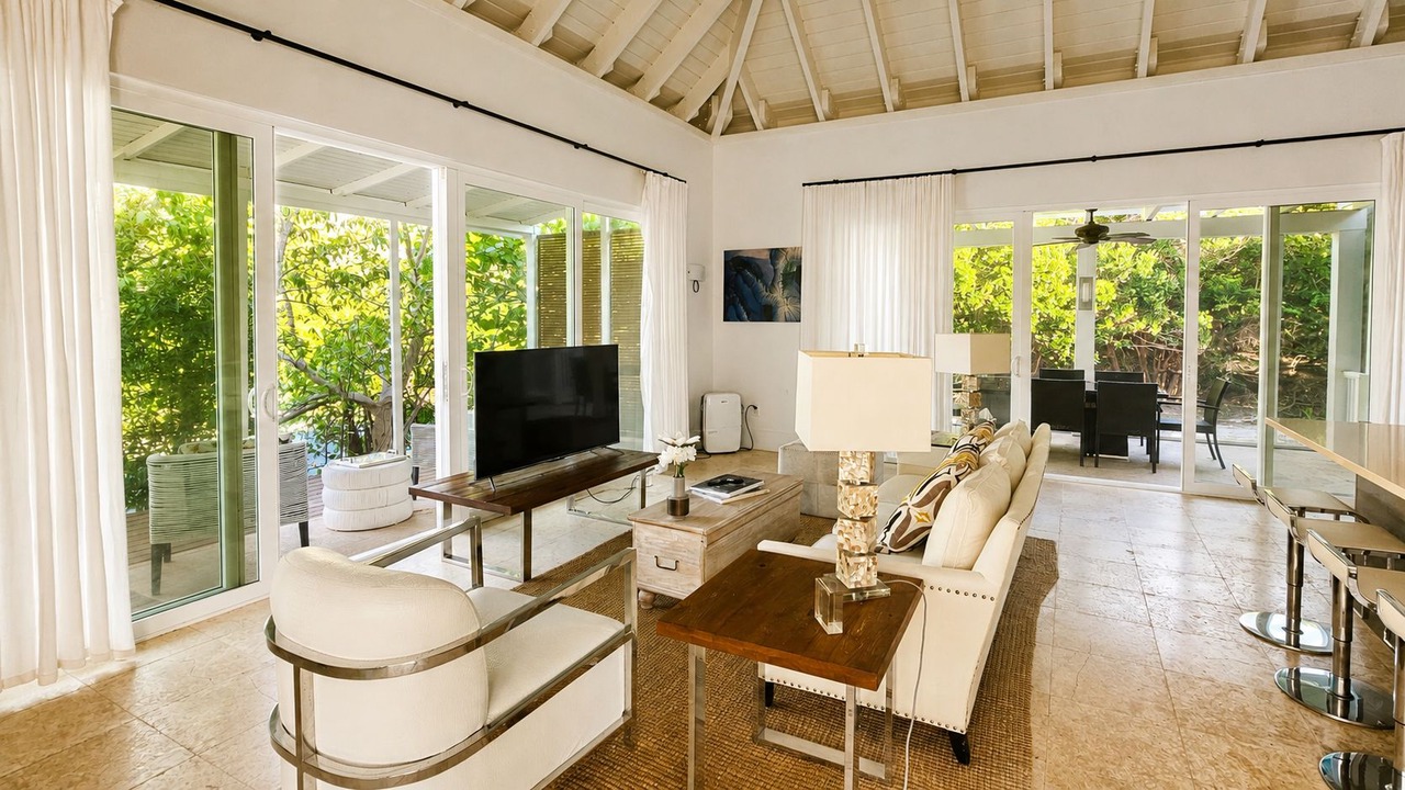 Photo of Livingroom in Frigate Bay