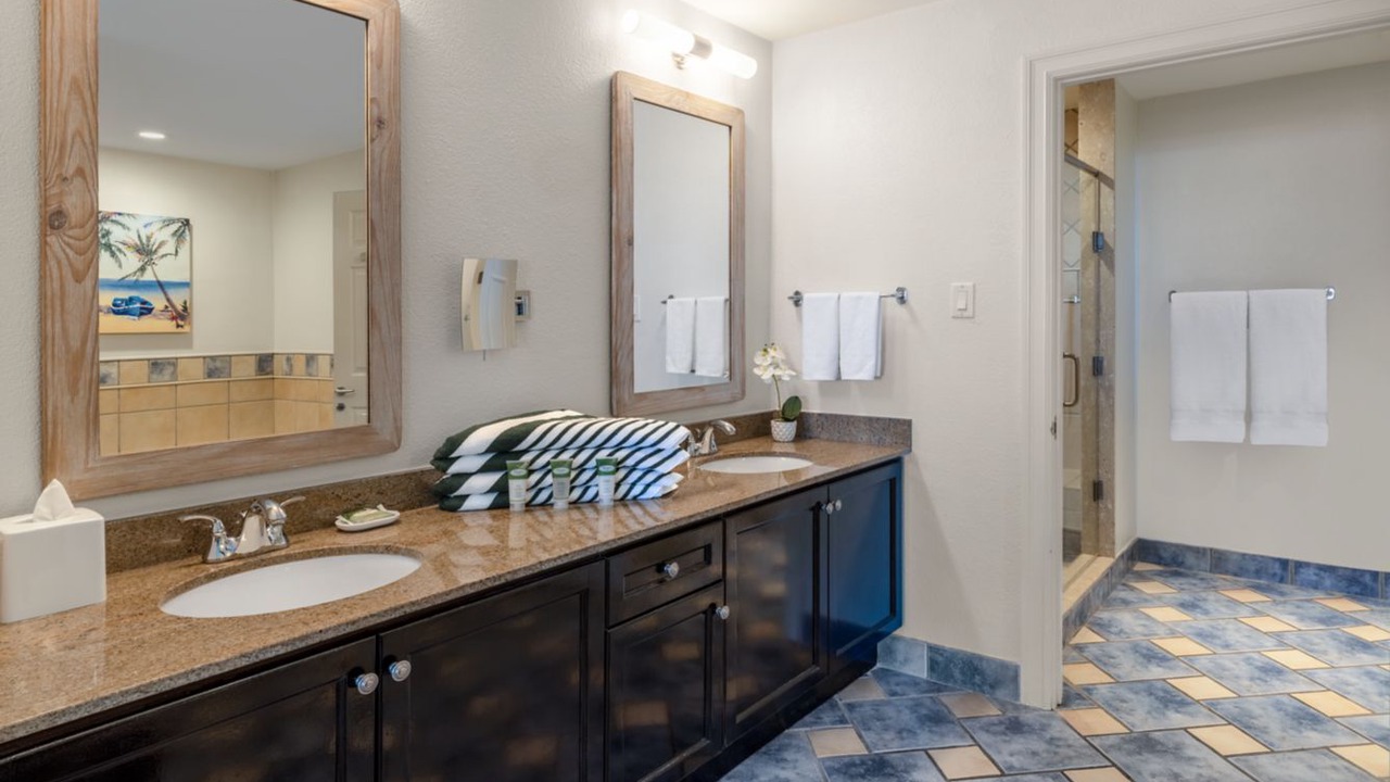 Photo of Bathroom in Kittian Village