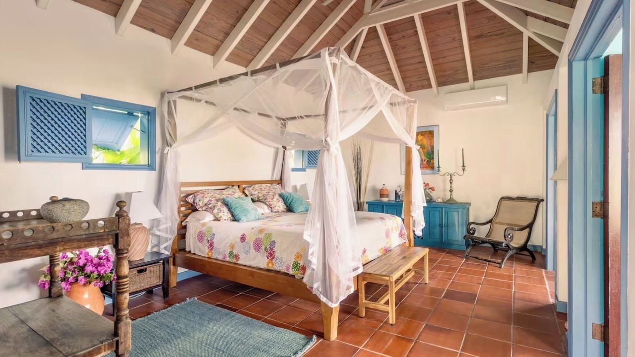 Photo of Bedroom in Pond Hill