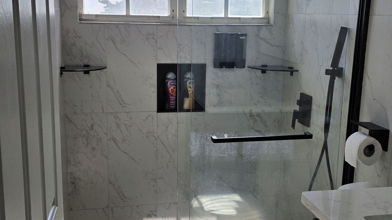 Photo of Bathroom in Ogees